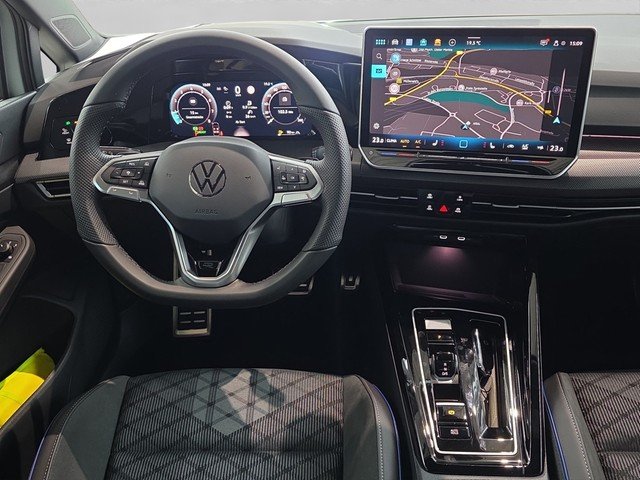 VW Golf VIII 1.5 eTSI DSG R-Line *MATRIX*NAVI*HUD*