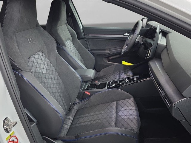VW Golf VIII 1.5 eTSI DSG R-Line *MATRIX*NAVI*HUD*