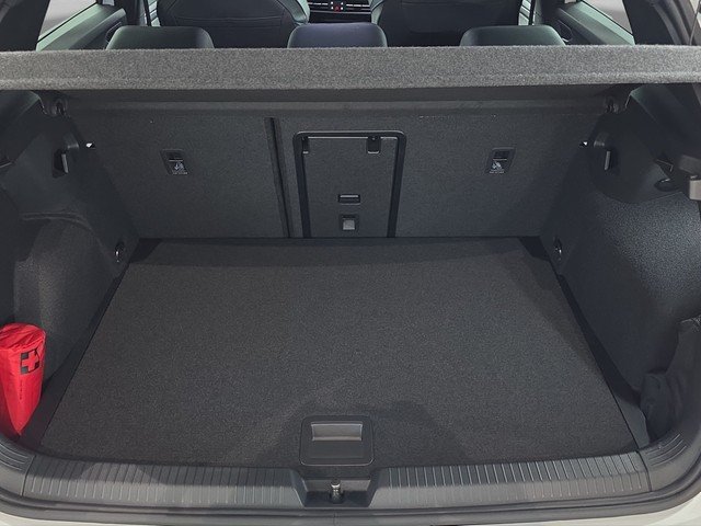 VW Golf VIII 1.5 eTSI DSG R-Line *MATRIX*NAVI*HUD*