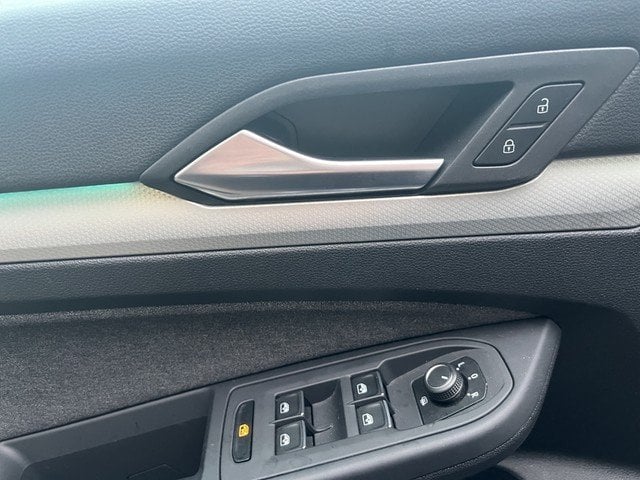 VW Golf VIII 1.0 TSI Move *LED*PDC*VIRTUAL*SZH*