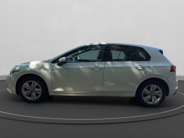 VW Golf VIII 2.0 TDI Life *LED*RFK*ACC*NAVI*SZH* AHK Navi ACC DynLicht Kam.