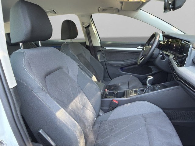 VW Golf VIII 2.0 TDI Life *LED*RFK*ACC*NAVI*SZH* AHK Navi ACC DynLicht Kam.