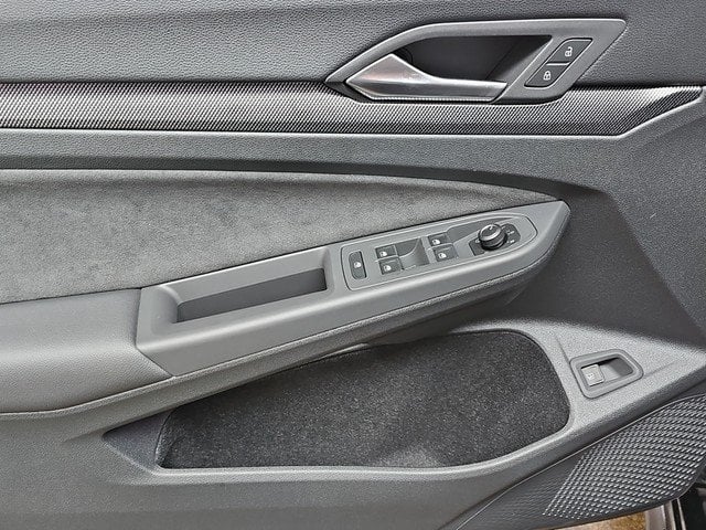 VW Golf VIII GTE 1.5 eHybrid DSG *LED*NAVI*VIRTUAL*