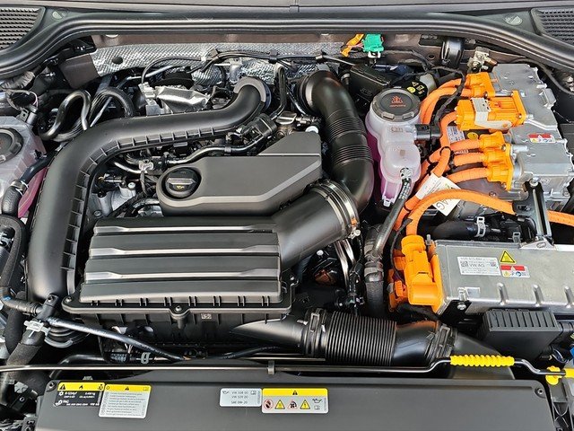 VW Golf VIII GTE 1.5 eHybrid DSG *LED*NAVI*VIRTUAL*