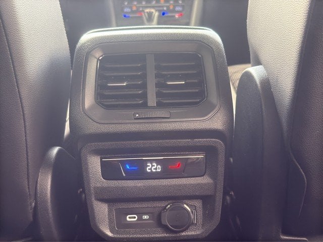 VW Tiguan 4Motion R-Line *AHK*PANO*MATRIX*NAVI* LM PDC SHZ