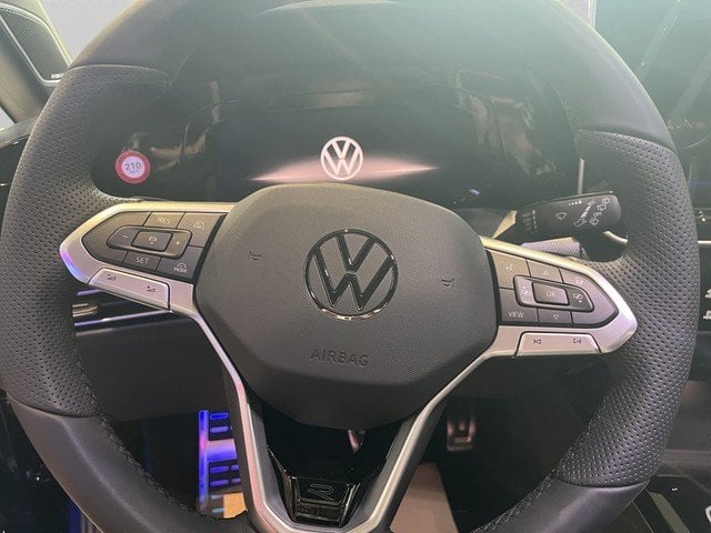 VW Golf VIII Variant 2.0 TSI 4MOTION DSG R-Line