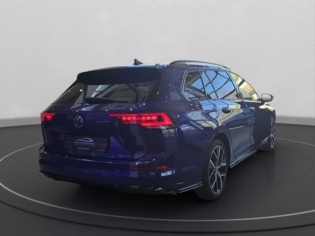 VW Golf VIII Variant 2.0 TSI 4MOTION DSG R-Line