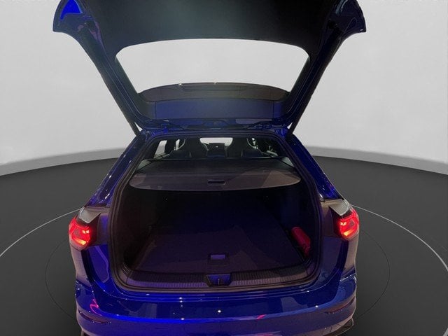 VW Golf VIII Variant 2.0 TSI 4MOTION DSG R-Line