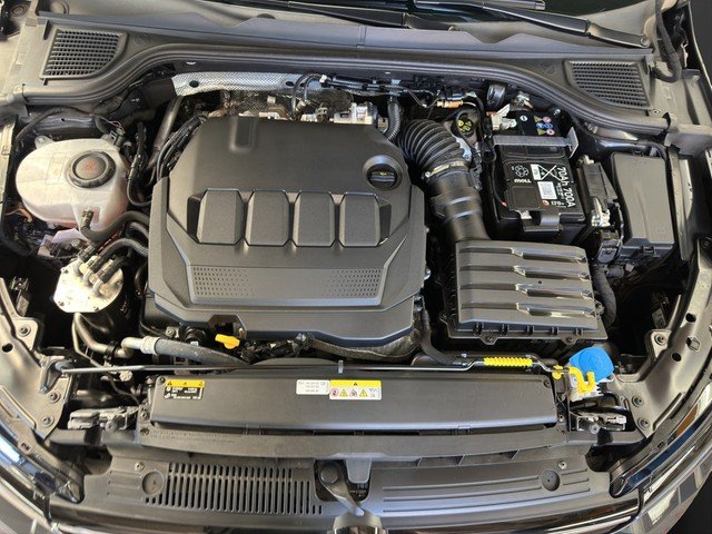 VW Golf VIII Variant Alltrack 2.0 TDI DSG 4Motion Virtual