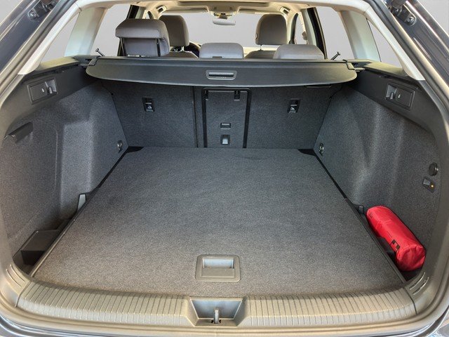 VW Golf VIII Variant Alltrack 2.0 TDI DSG 4Motion Virtual