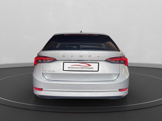 Skoda Octavia Combi 2.0 TDI DSG Style *LED*AHK*ACC* Akustikglas ACC HUD