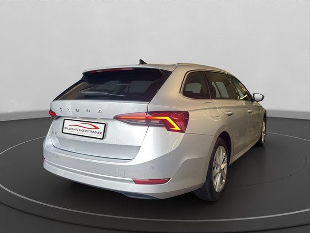Skoda Octavia Combi 2.0 TDI DSG Style *LED*AHK*ACC* Akustikglas ACC HUD