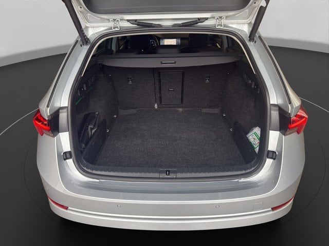 Skoda Octavia Combi 2.0 TDI DSG Style *LED*AHK*ACC* Akustikglas ACC HUD