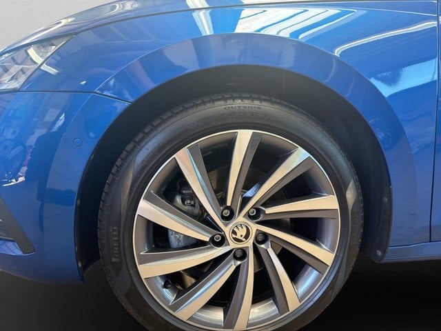Skoda Octavia Lim. 2.0 TDI Style *AHK*LEDER*NAVI*HuD* Akustikglas ACC Fernlichtass.