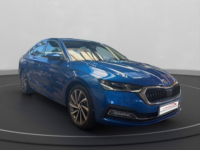 Skoda Octavia Lim. 2.0 TDI Style *AHK*LEDER*NAVI*HuD* Akustikglas ACC Fernlichtass.