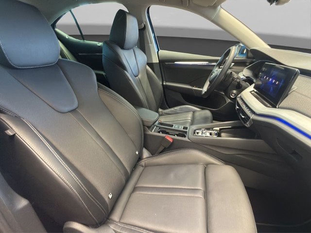 Skoda Octavia Lim. 2.0 TDI Style *AHK*LEDER*NAVI*HuD* Akustikglas ACC Fernlichtass.