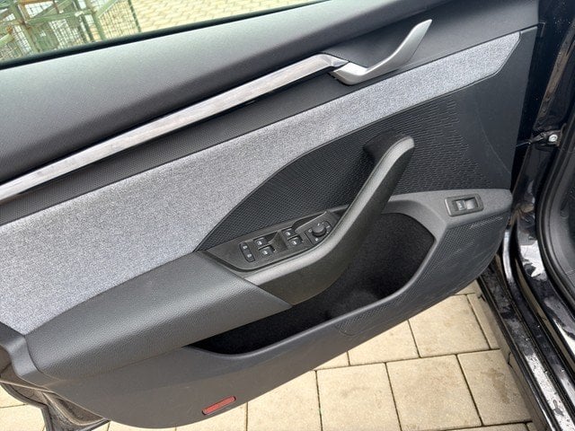 Skoda Octavia Combi 1.5 TSI mHEV DSG Selection